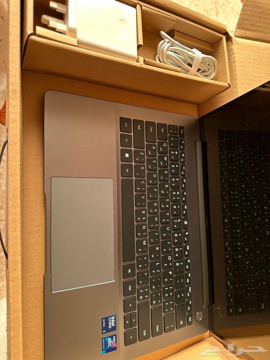 Huawei matbook لابتوب جديد64461471779330112