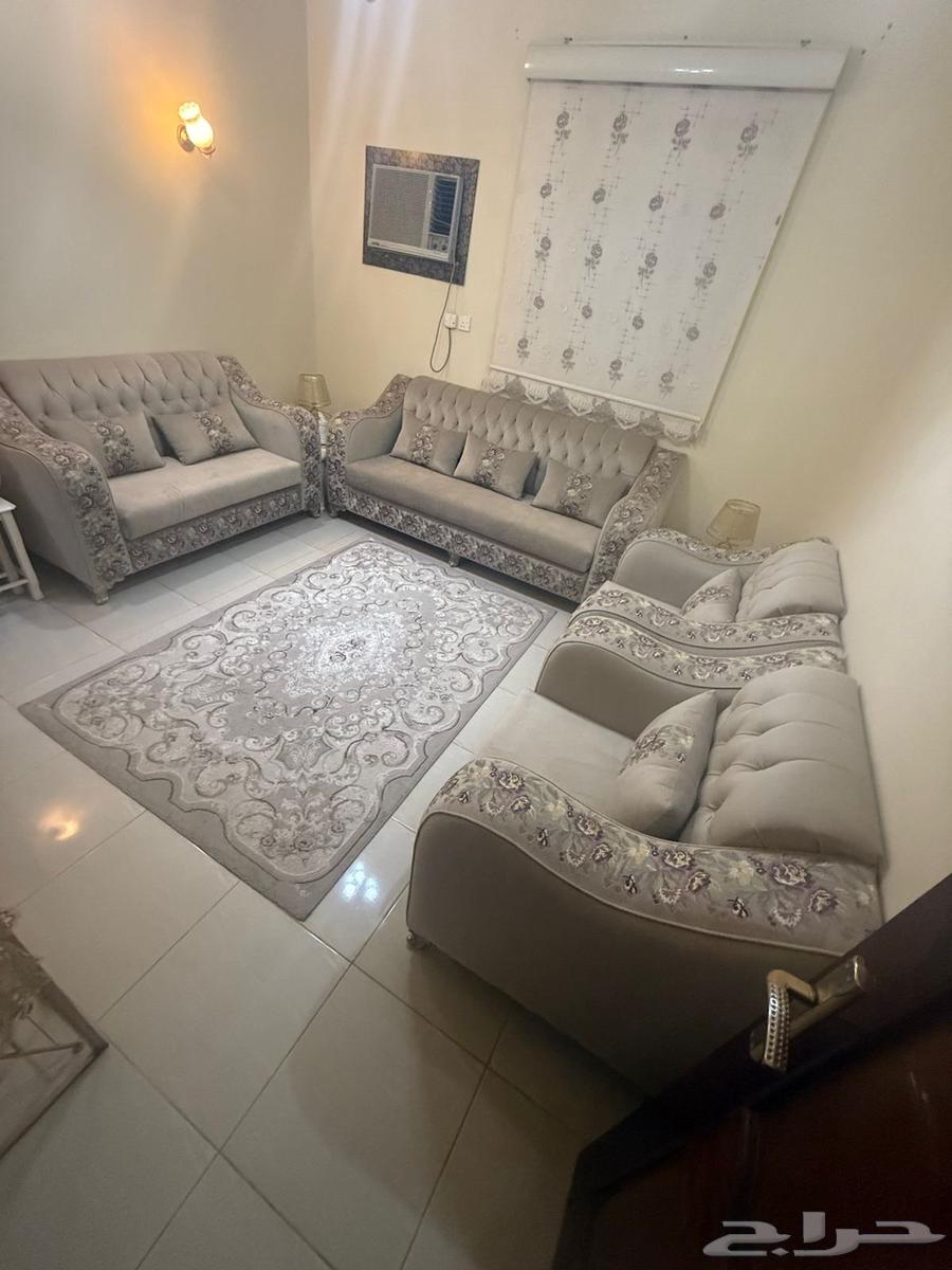 Sofa and guest table64462992488193110