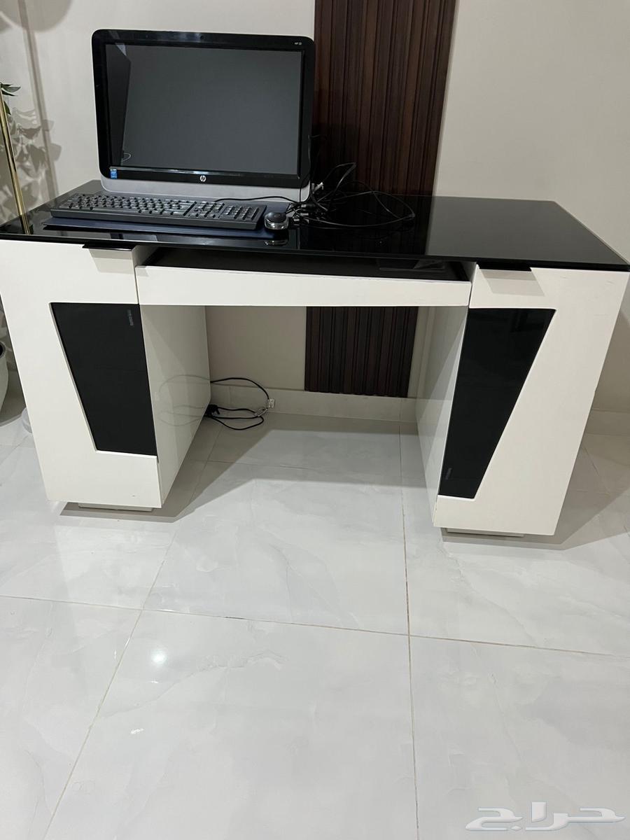 HP desktop computer with table64460926225411113