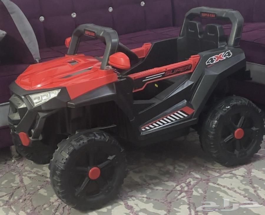 سيارة كهربائيه من عمر4 الي10 وتلفزيون للبيع64458438017665110