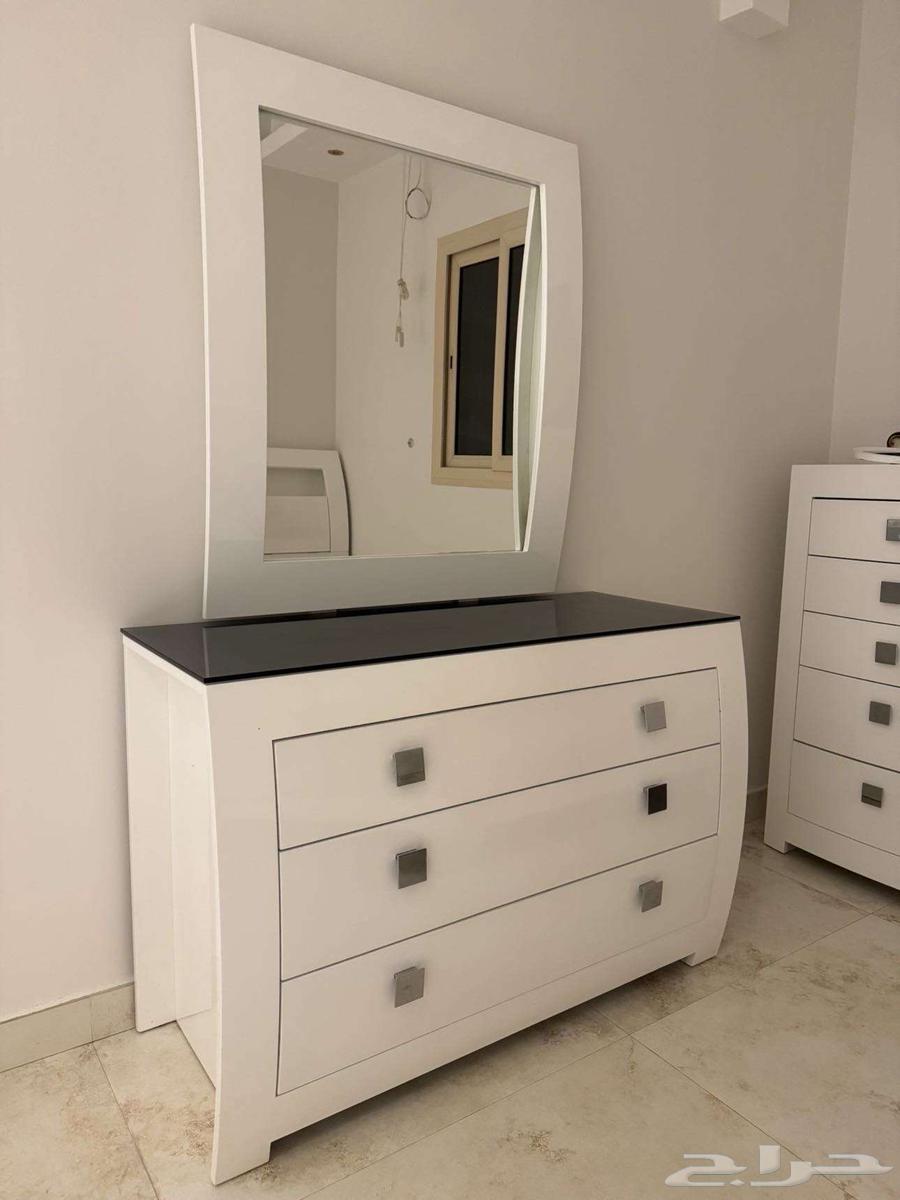 تسريحة وشوفنيرة بحالة جدا ممتازة وجودة عالية جدا64459229399170113