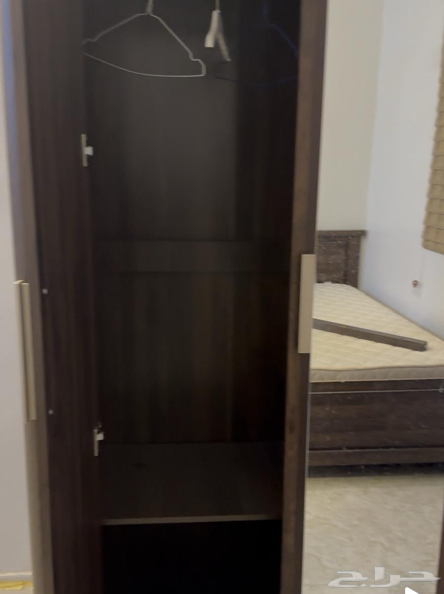 دولاب ملابس تعليق ورفوف استعمال نظيف لايوجد كسور للجادين ال64457446394883112