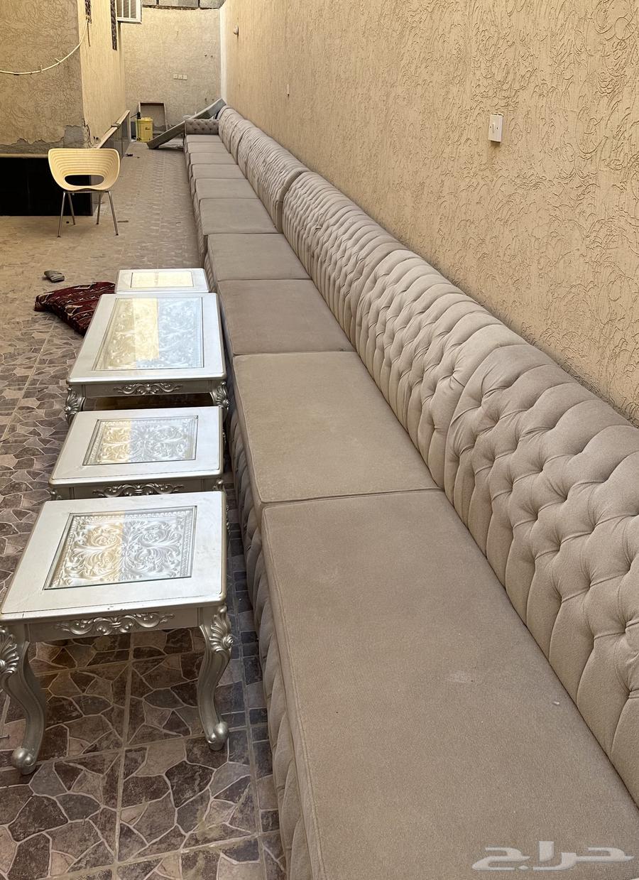 للبيع كنب وطاولات رسمي مجلس 8 في 564458585326338110