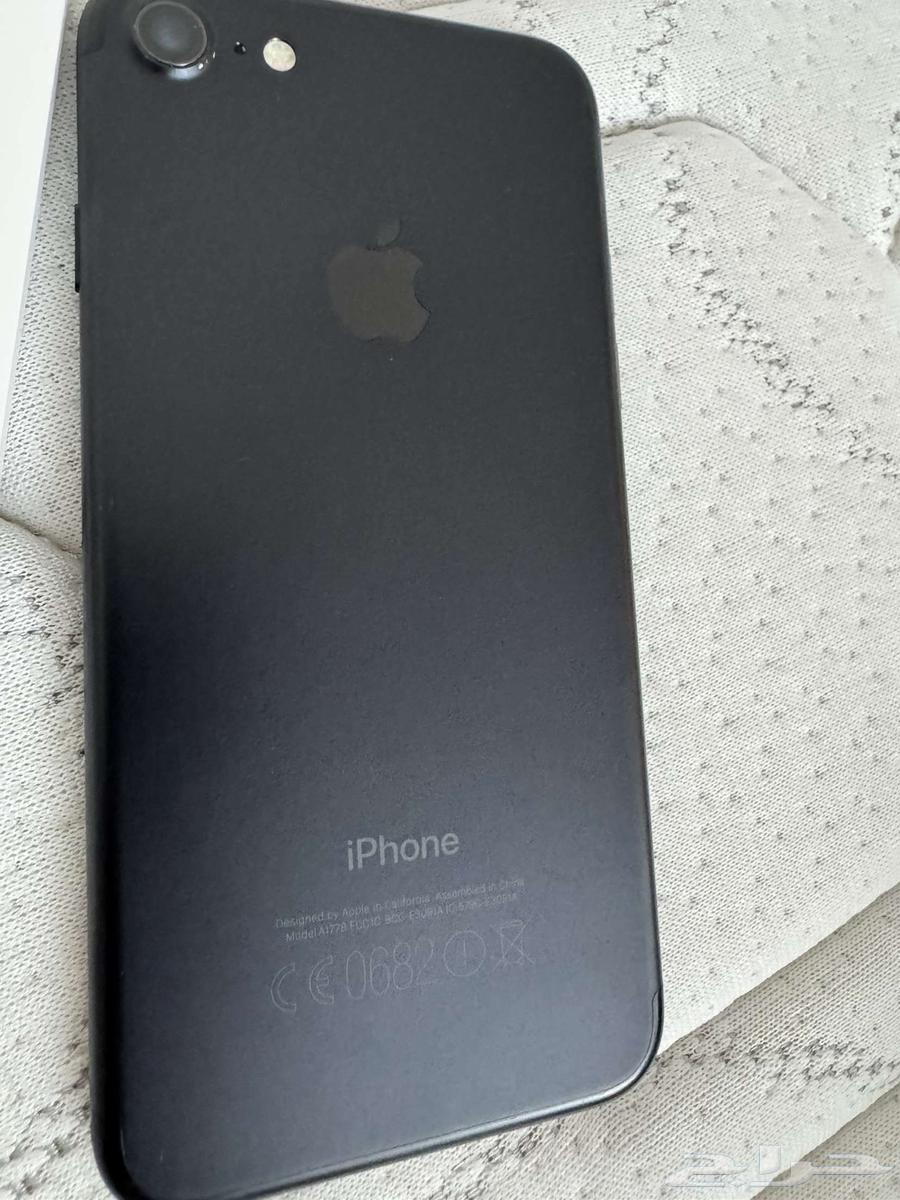 ايفون 7 جديد ب الكرتون جديد مع سماعه ايربودز جديده64461357512961112