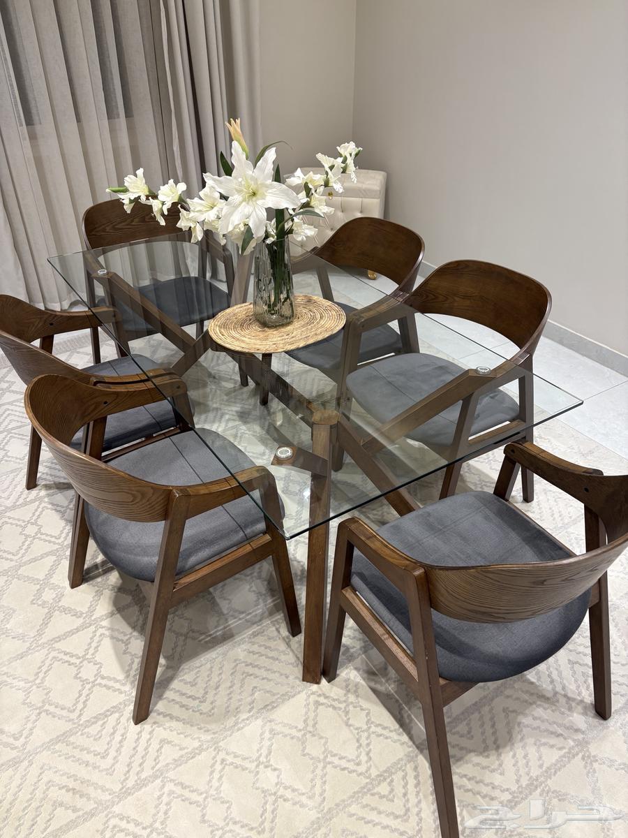 طاولة طعام 6 اشخاص مع بوفيه من ابيات للبيع64463142323585111