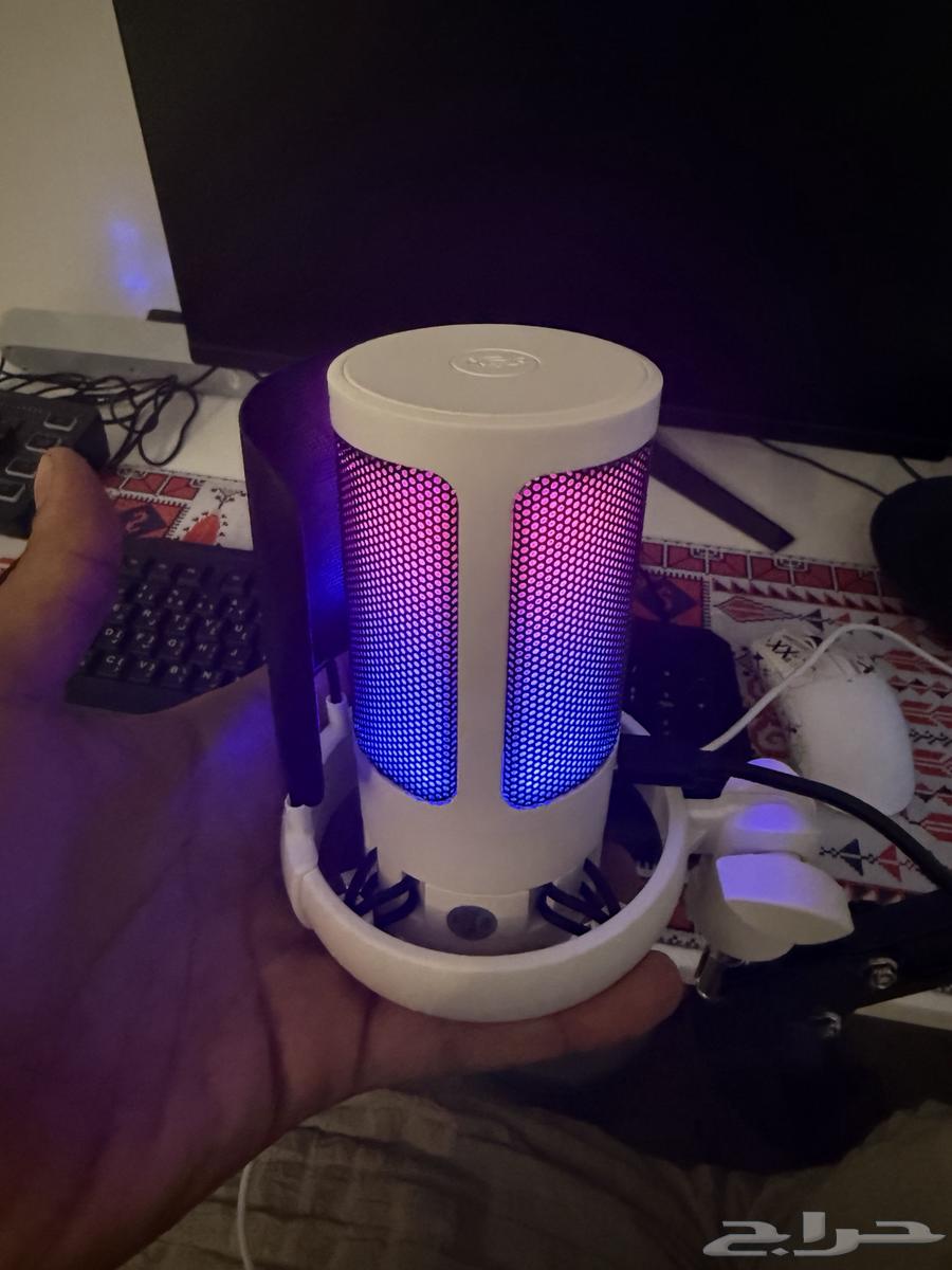 Mike with stand64464322758273114