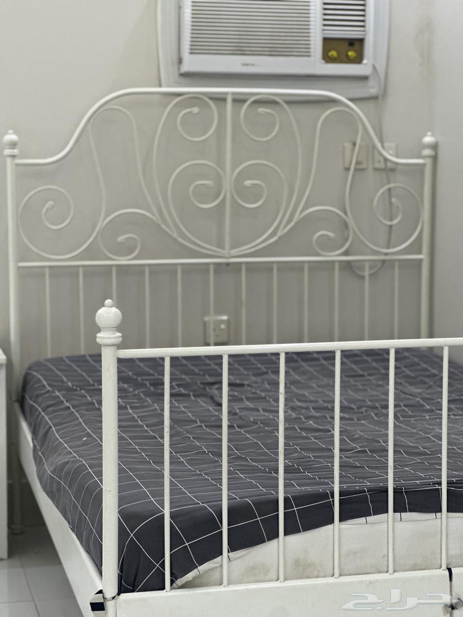 غرفة نوم سرير حديد مقاس نفر ونص مع المرتبه ودولاب ملابس64464111411330110