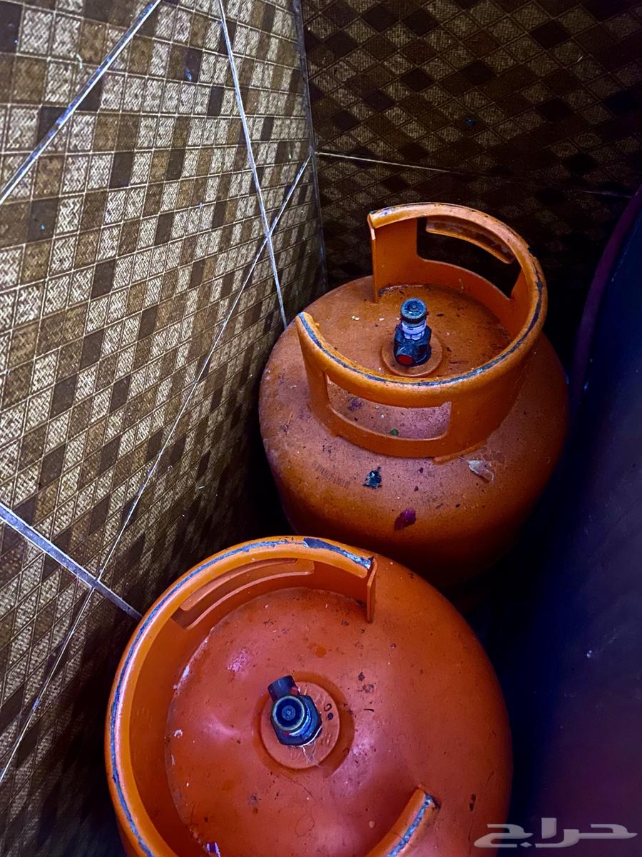 لدي أسطوانتين انابيب للبيع64457254944387111