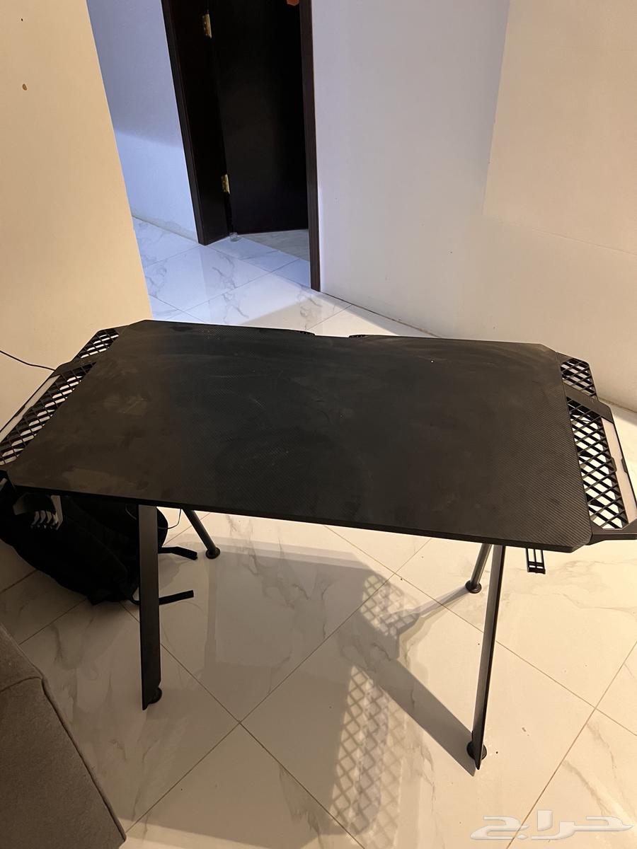 طاوله قيمنق كبيره ومناسبه بيشه64463641400322112