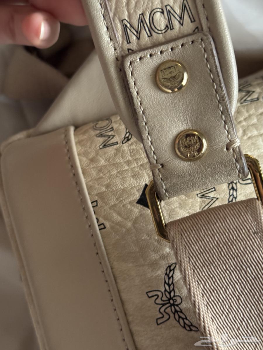 شنطة ظهر للبيع mcm اصلية64459065165057111