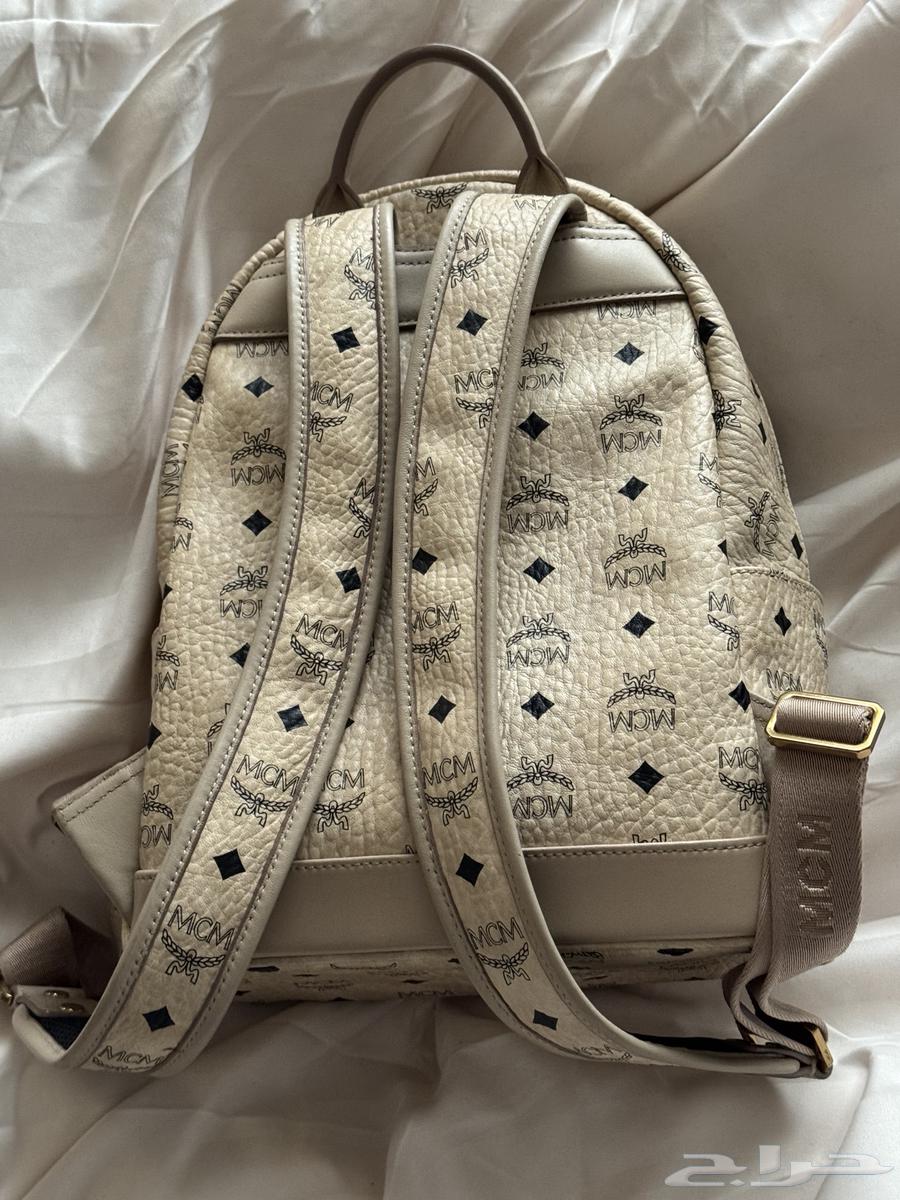 شنطة ظهر للبيع mcm اصلية64459065165057112