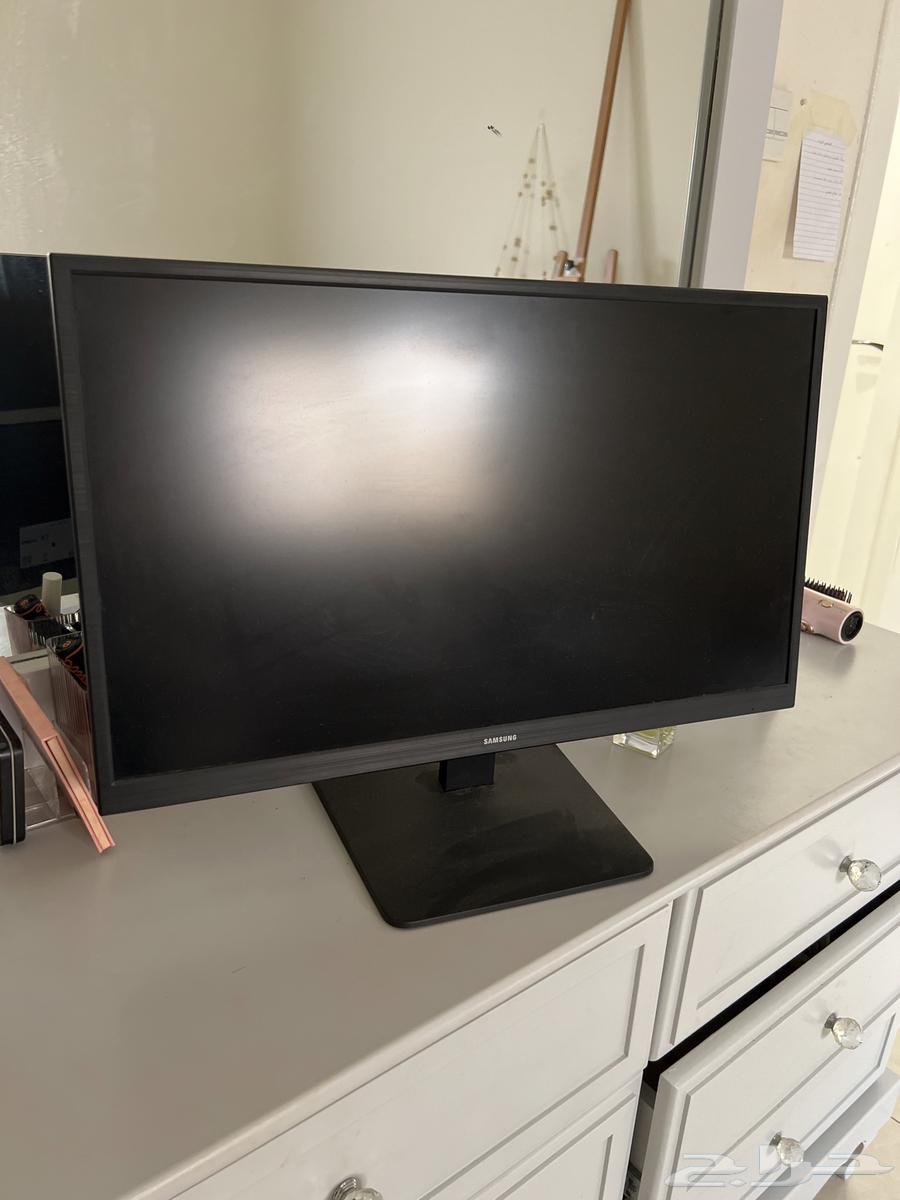 New Samsung screen, used once, missing only the cable for 25064460693847554110