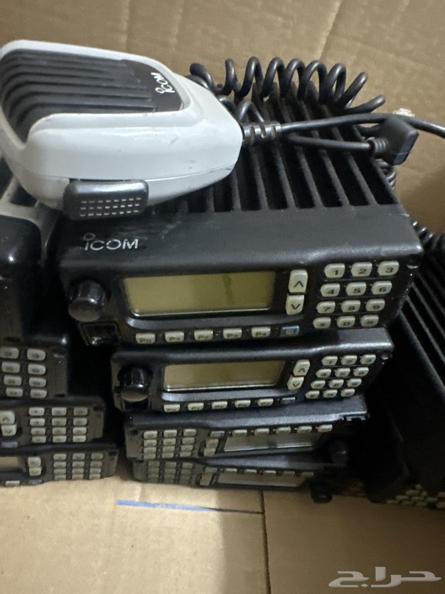 I have Icom devices, completely clean and unused with accessories including earphone and antenna64460324790274111