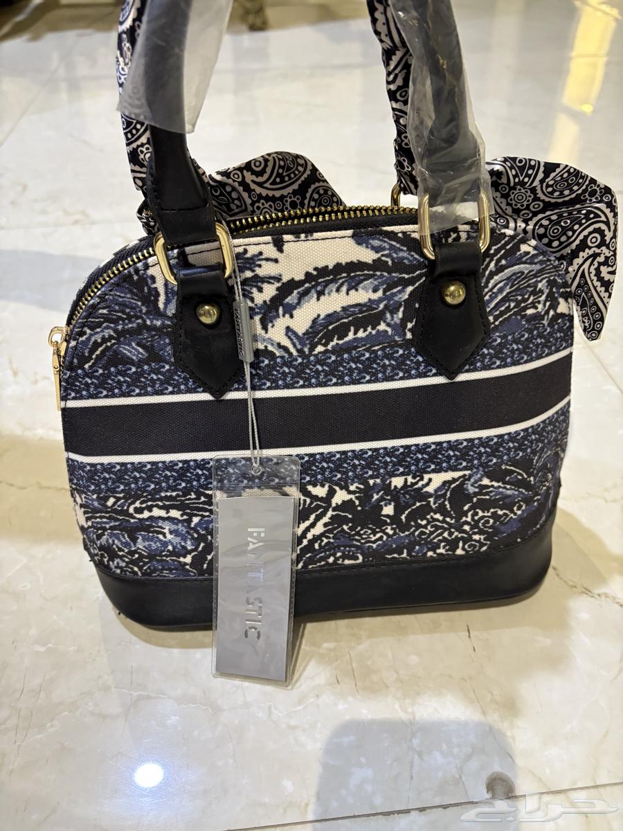 Bag64463972582786110