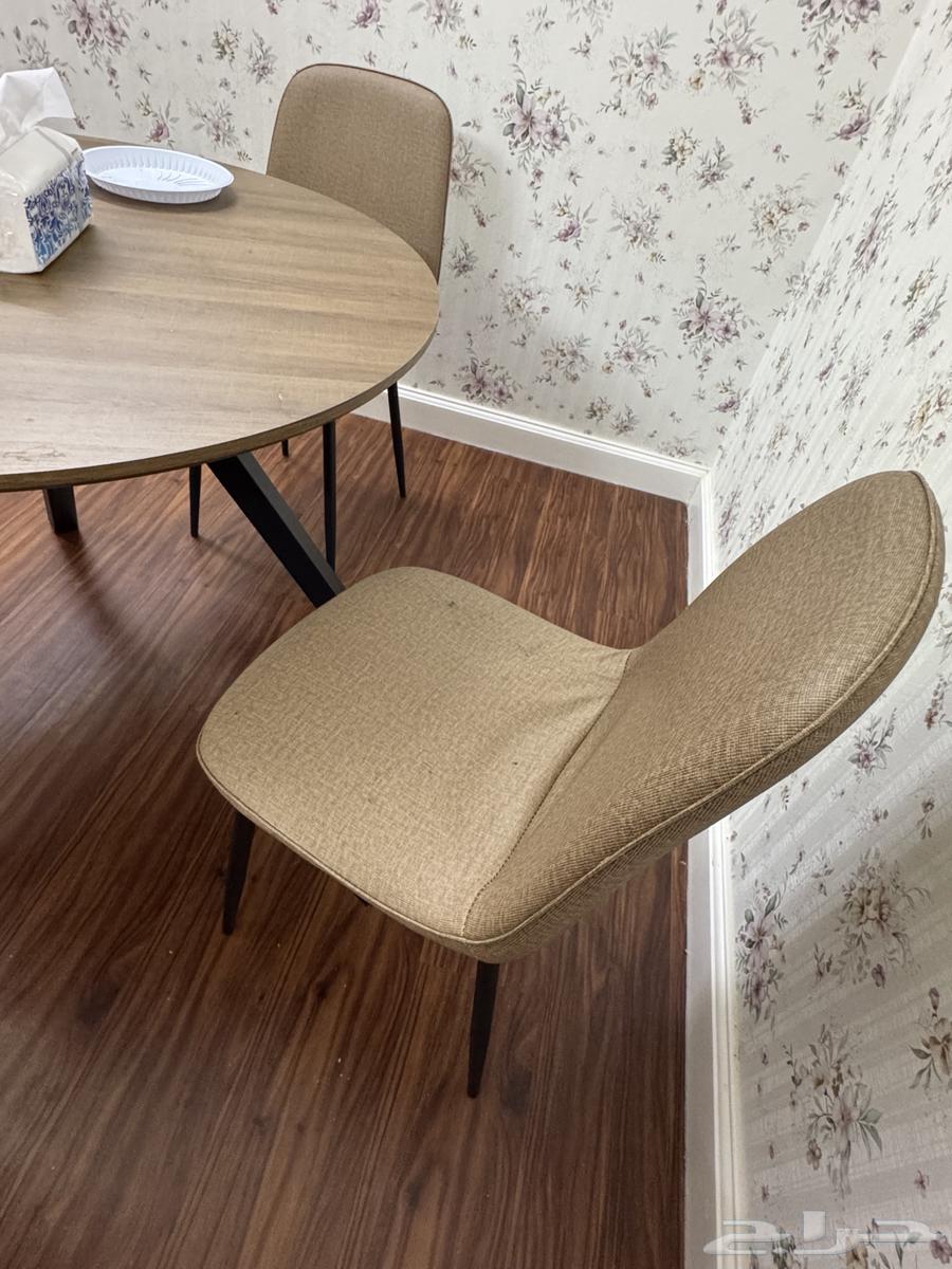 للبيع طاولة طعام64457350635522111