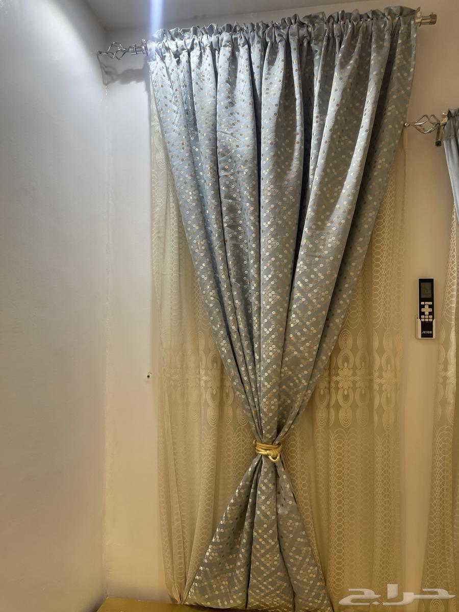 Set of four cushions and three curtains of the same color64461499314945112