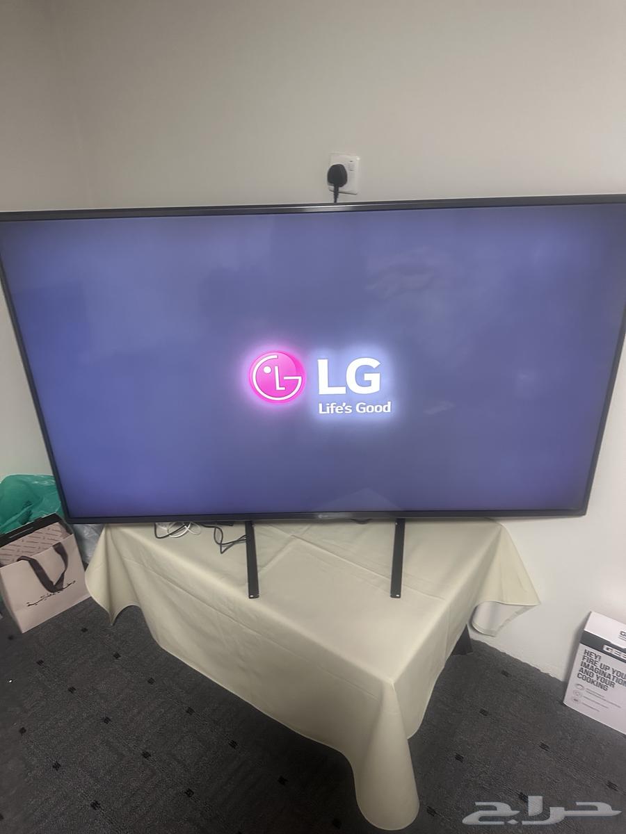 شاشة LG ذكية 4k سمارت 55 بوصة للبيع ( لا يوجد عيوب )64458136337665113