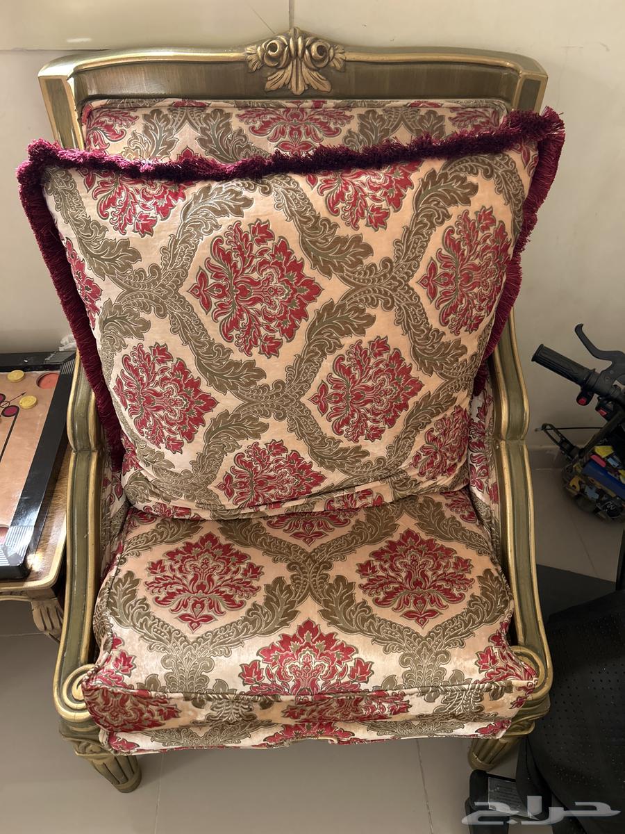 A sofa set in good condition64460462147842112