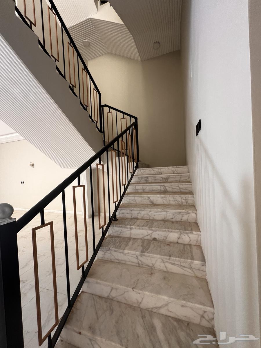 Large duplex villas in Al-Yasmin with included services64142594321537113