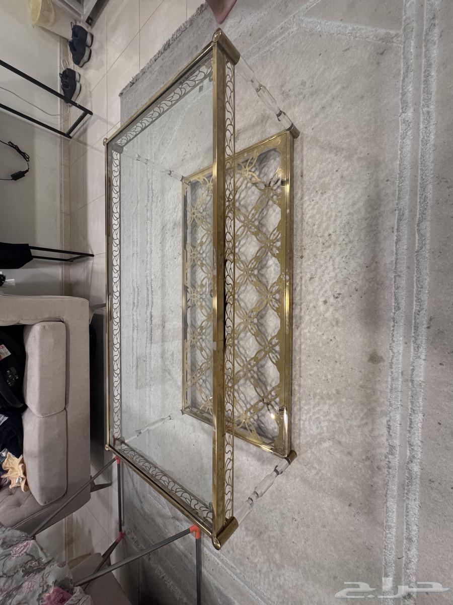 Serving Table64463874551041111