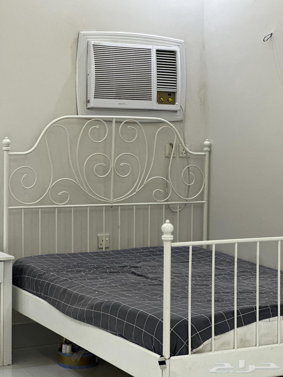 غرفة نوم سرير حديد مقاس نفر ونص مع المرتبه ودولاب ملابس64464111411330112