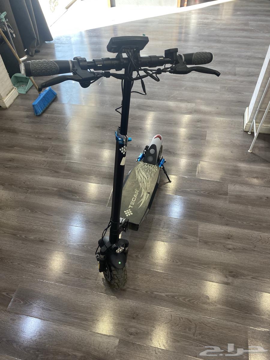 A new electric scooter with a very clean city, its speed is 50 km per hour64460707593985113