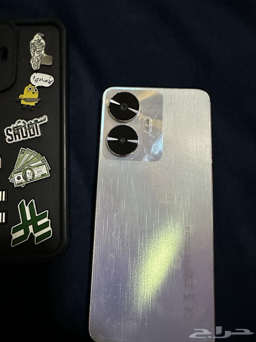 Almost new Realme phone, used for one year and 8 months, with original box64462705812738112