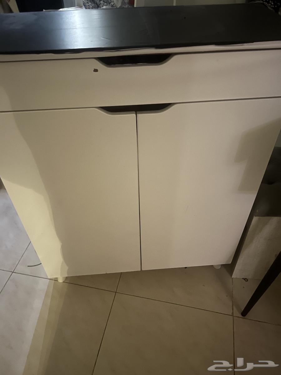 Small cabinet with drawer64462965165697110