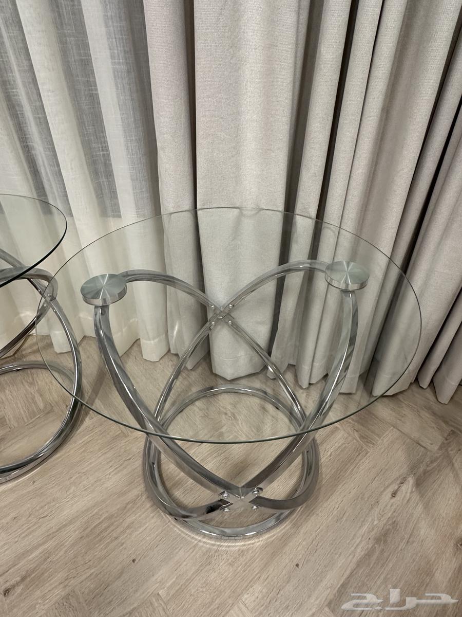 Two tables64460802723075112