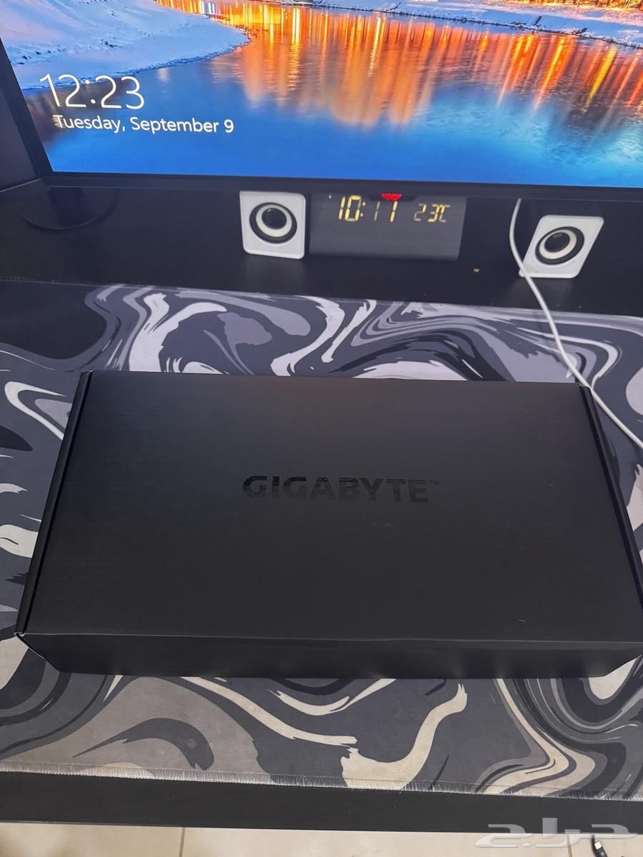 RTX 4060 ti white graphics card, almost new, 8GB64461759952386111