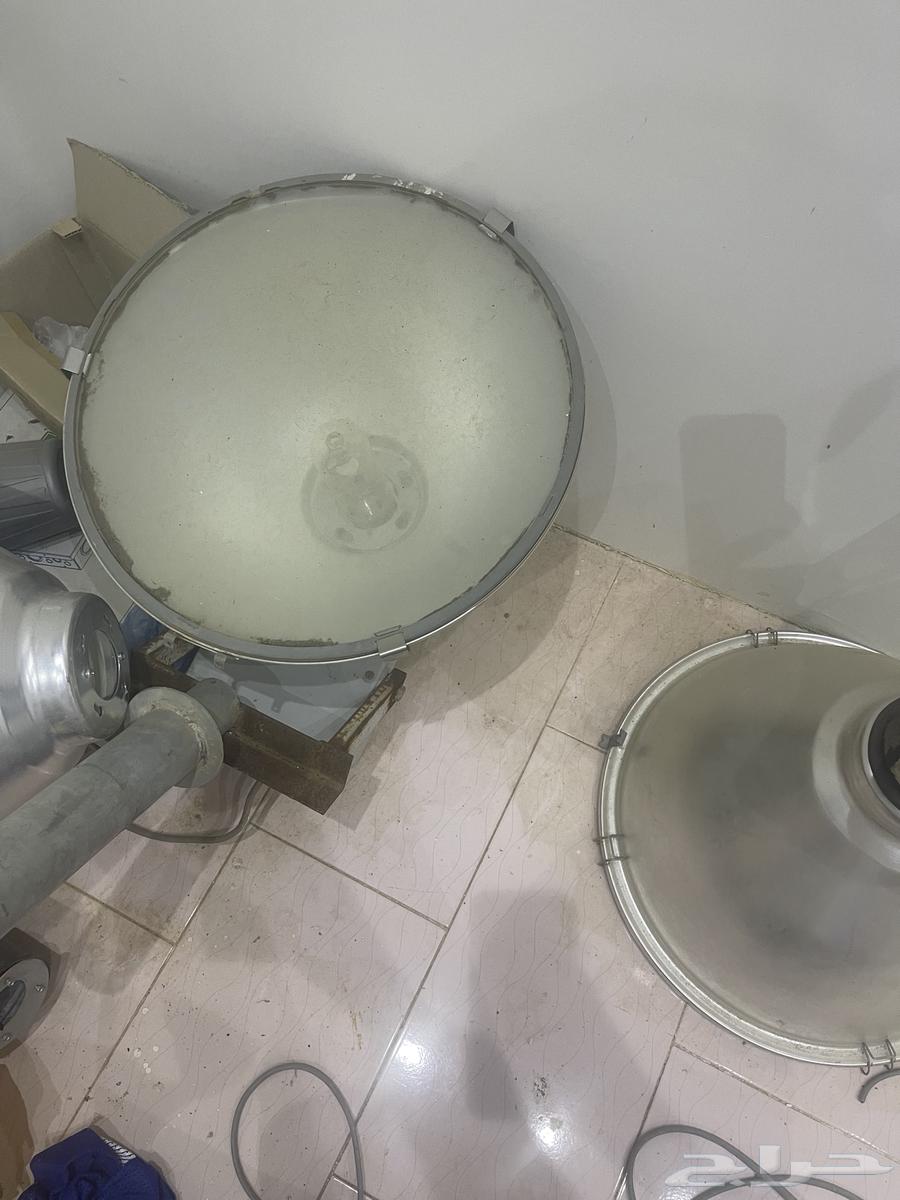 4 large lamps suitable for stadiums or farms64457226863873111