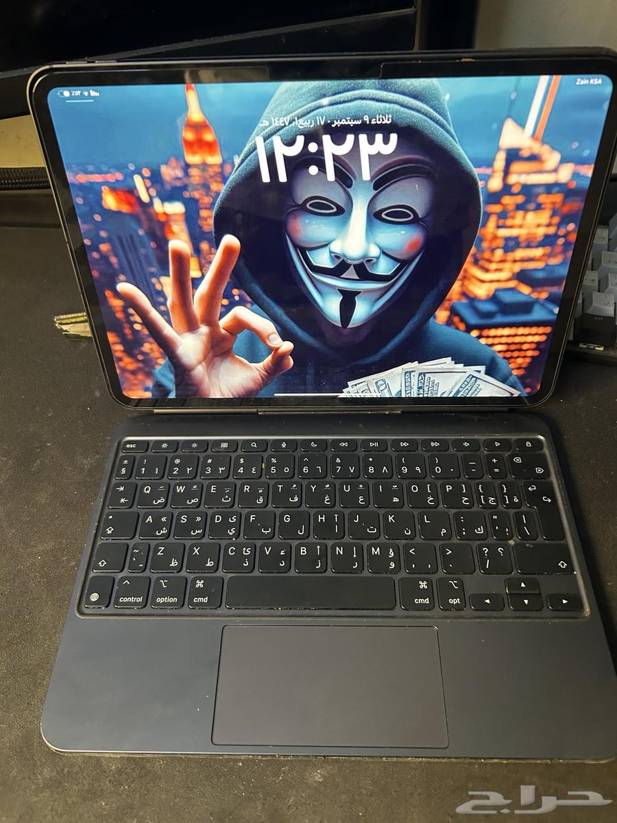 آيباد برو M4   256GB   شبه جديد مع ضمان جري64459109902210110