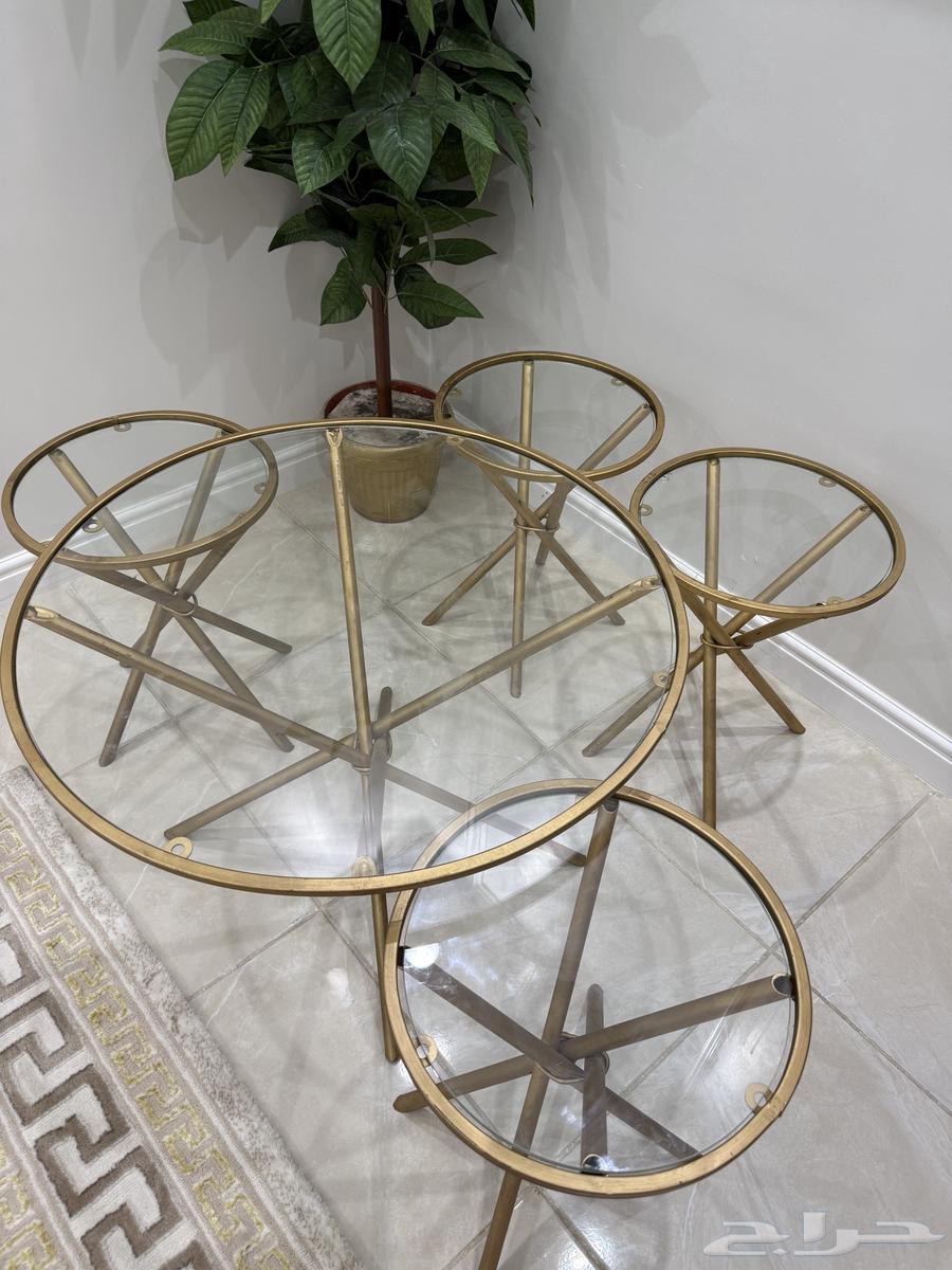 Clean tables, I swear, with 4 side tables64457688102147110