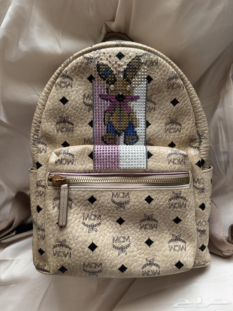 شنطة ظهر للبيع mcm اصلية64459065165057110