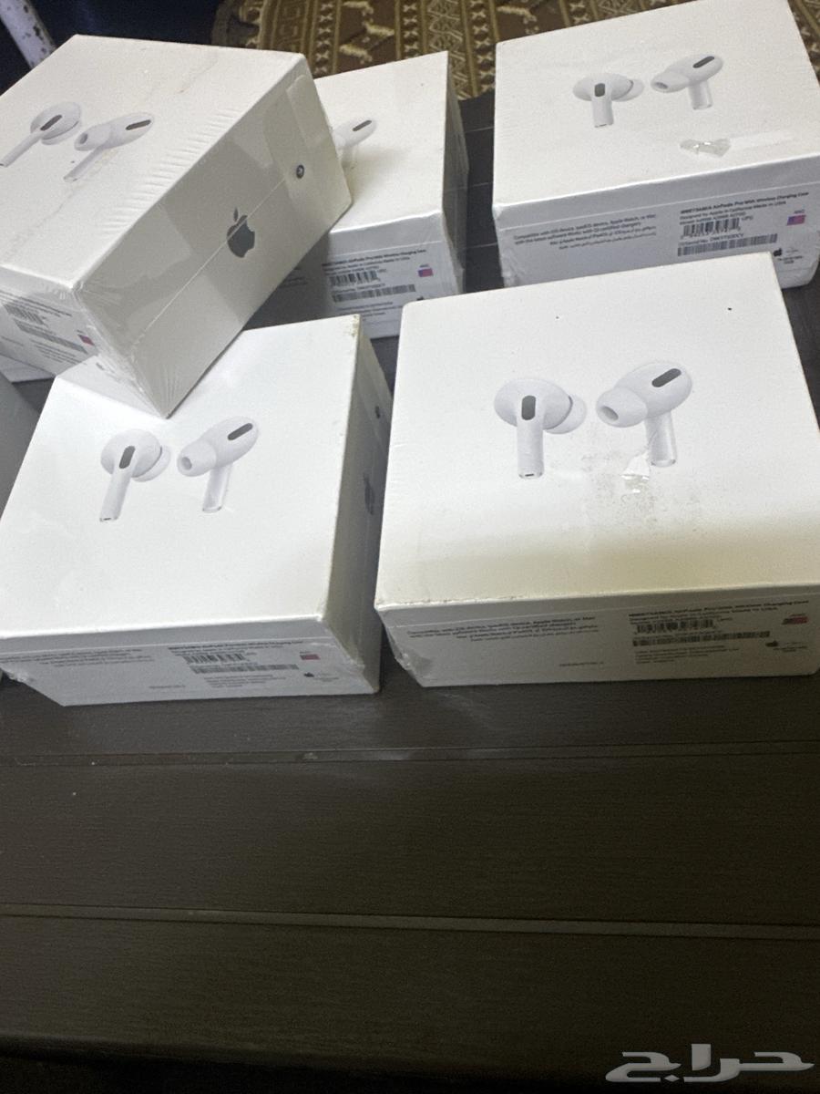 Earbuds similar to Apple with identical specifications and matching64460530633219111