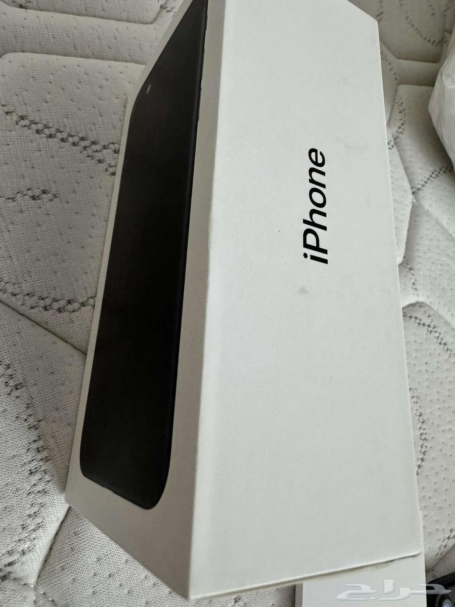 ايفون 7 جديد ب الكرتون جديد مع سماعه ايربودز جديده64461357512961114