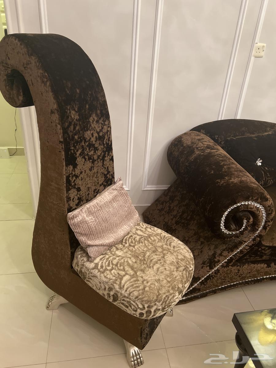 كنب ونجفه وطاوله للبيع64457907357697113