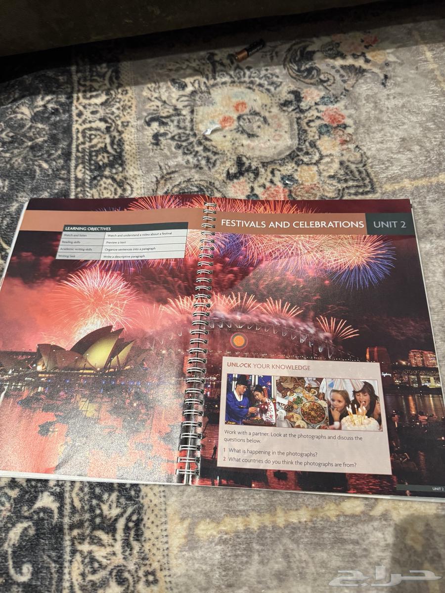 للبيع  كتابين Unlock A2 إنجليزي   شبه جديدة64457473606659112