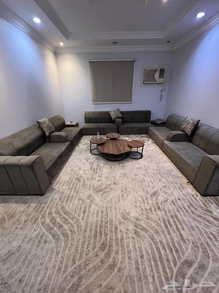 مجلس رجال مع طاولة خدمة . 3 مكيفات للبيع64458199633921110