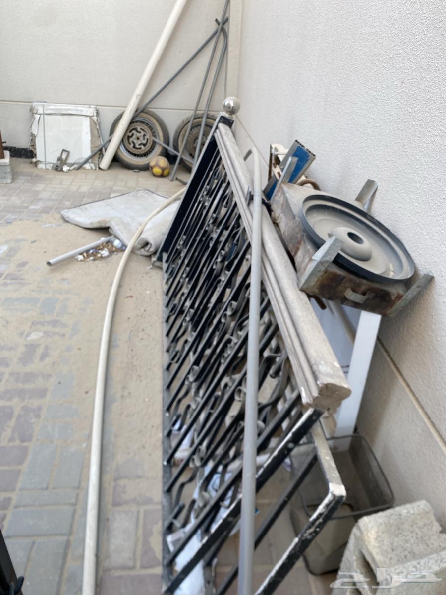 درابزين درج لم يستخدم أبدا يحتاج غسيل فقط64461268538883110