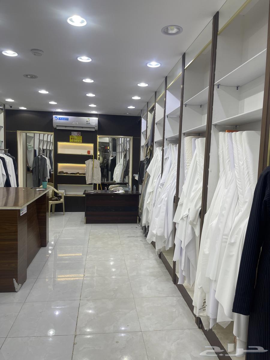 A shop for sale or rent, located in the center of the market (Abu Arish)64142794677122113