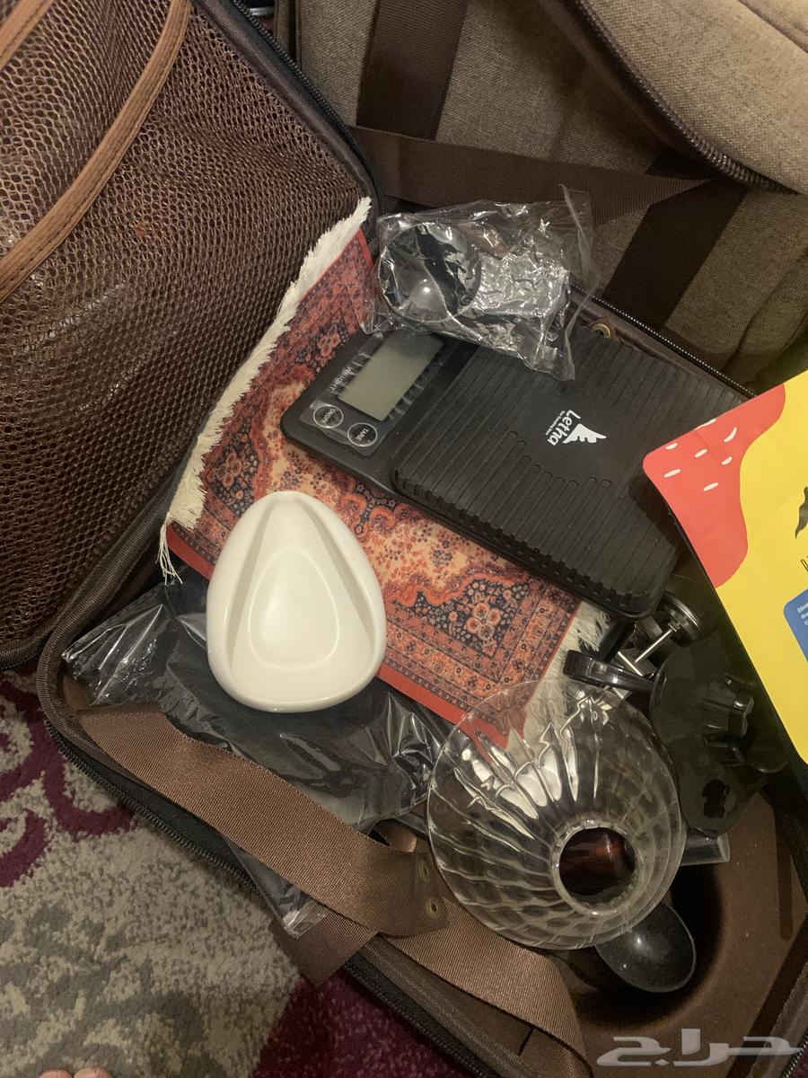 Coffee set with its scale and bag64459320231555112