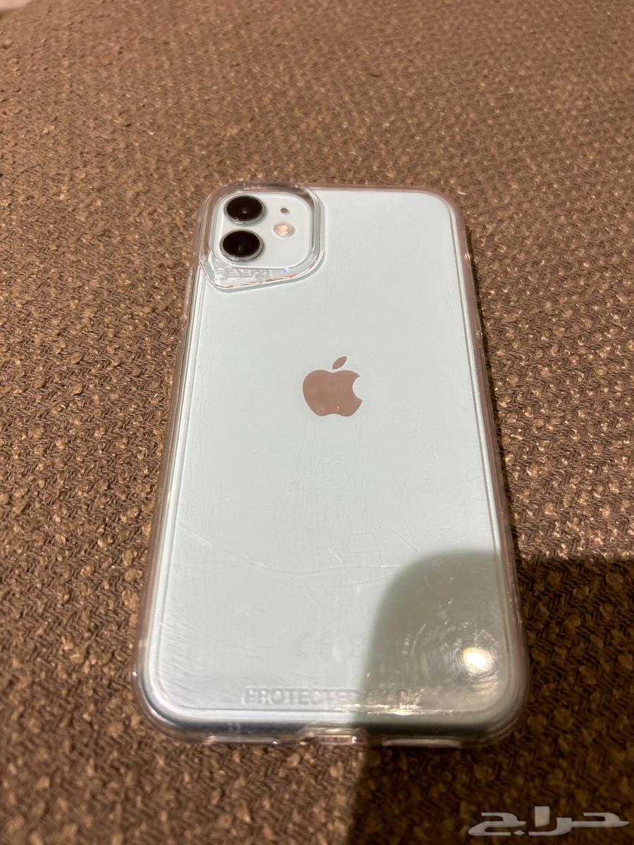 iPhone 11 is not unlocked and the battery is 78 but there is no blocked Snapchat64457762894337111