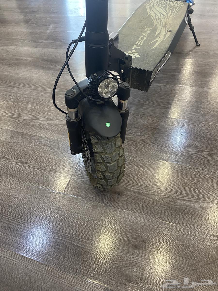 A new electric scooter with a very clean city, its speed is 50 km per hour64460707593985110