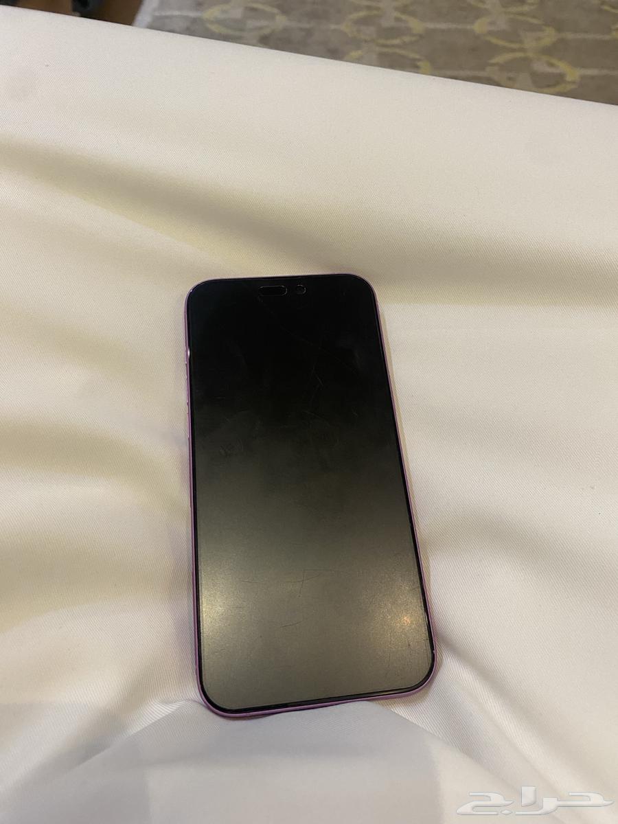 iPhone 1664463958759555113