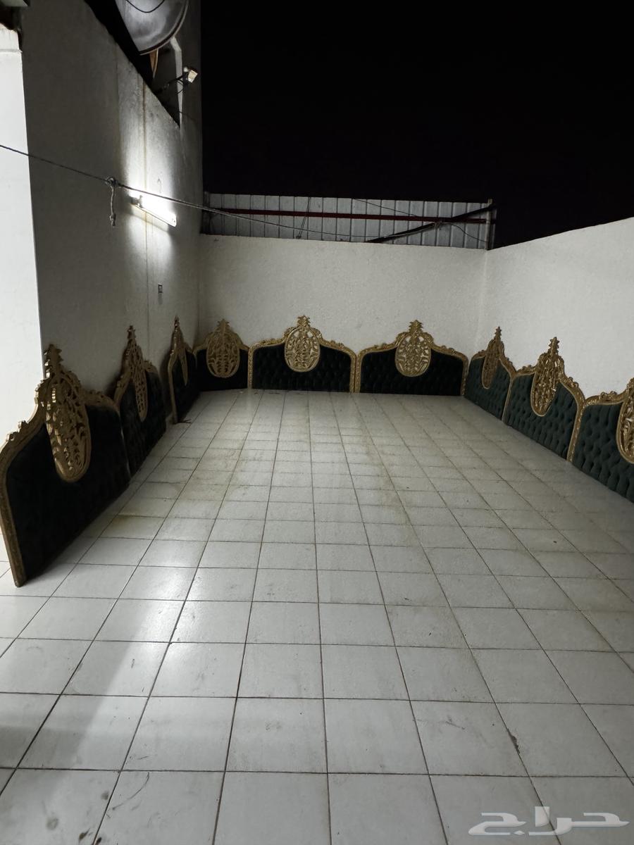 Clean supportive furniture64460748516355110