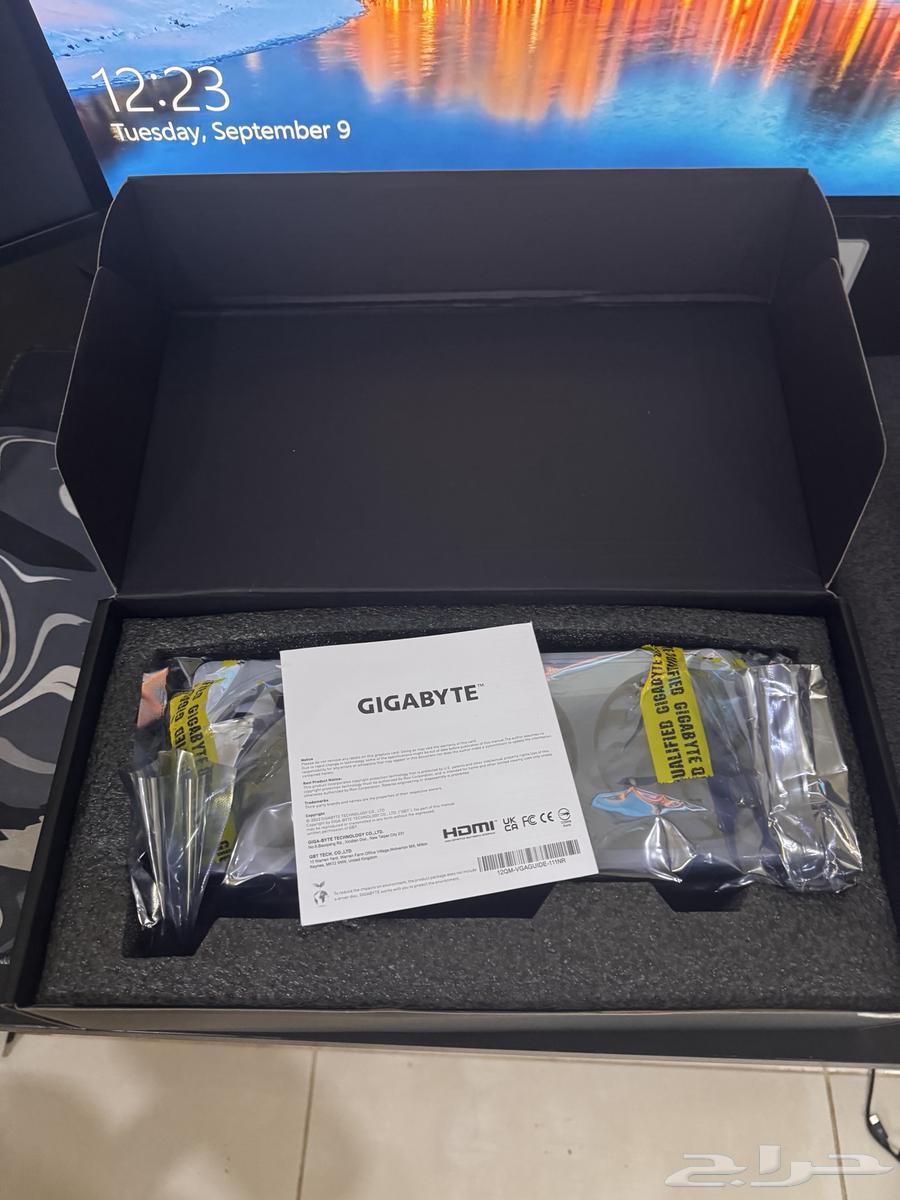 RTX 4060 ti white graphics card, almost new, 8GB64461759952386112