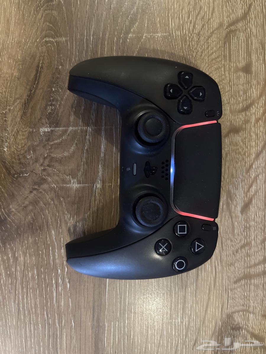 Sony 5 hand, minimal use, very light, less than a month64459943426945110