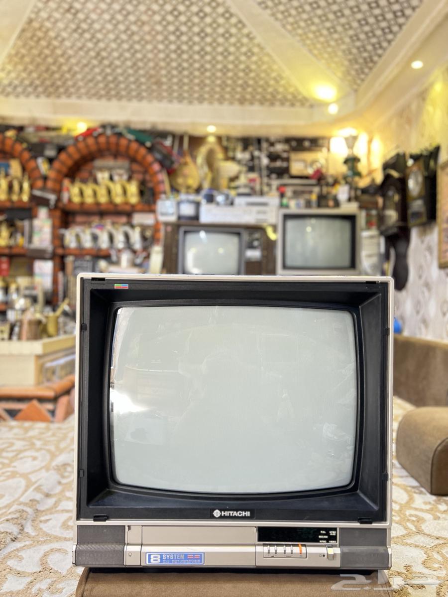 تلفزيون هيتاشي ياباني نادر جدا  قديم تراثي64457240801666110