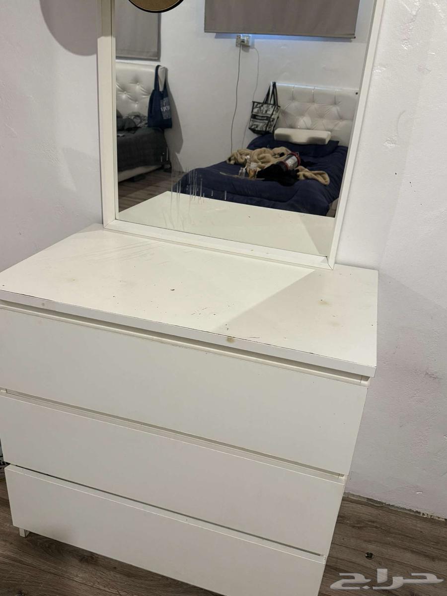 للبيع تسريحه ودولاب اغراض64459558518785111